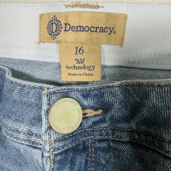 Democracy Womens Blue Denim AB Tech Crop Jeans Size 16 Relaxed Fit Casual‎ - Picture 6 of 9